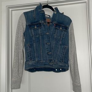 Levi’s Hooded Denim Jacket sz S